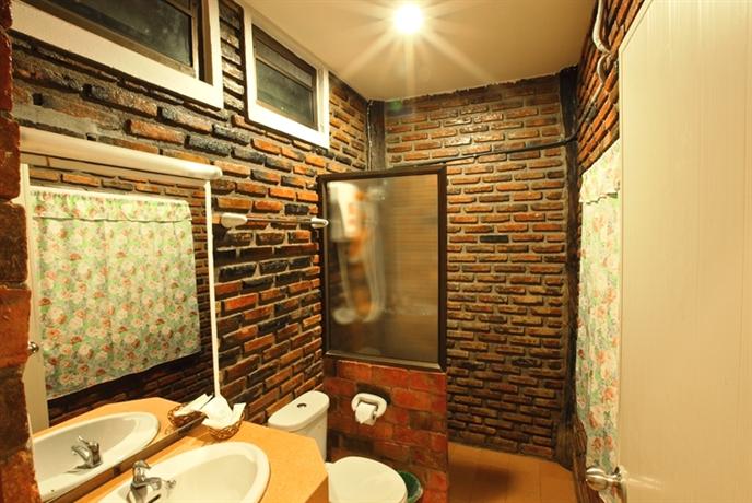 Ao Nang Guest Friendly Hotels - Green View Village Resort - Bathroom