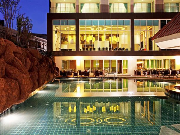 Centara Pattaya Hotel - Exterior View